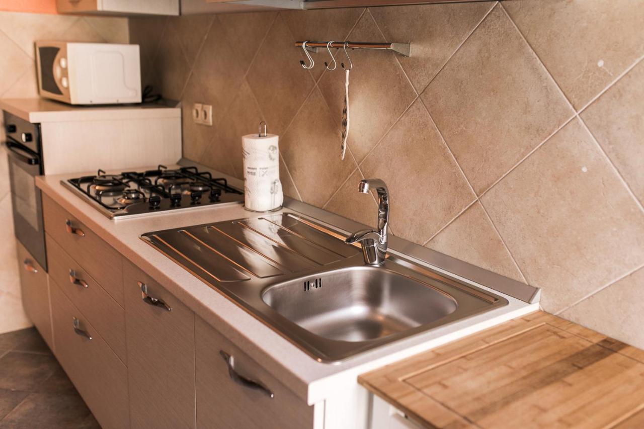 Apartments Lupus Vodice Eksteriør billede